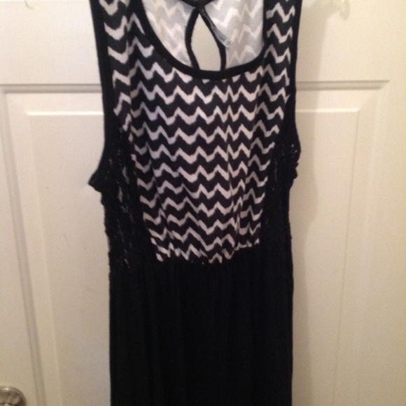 Lady's 1XL dress by Iris design - Picture 2 of 3